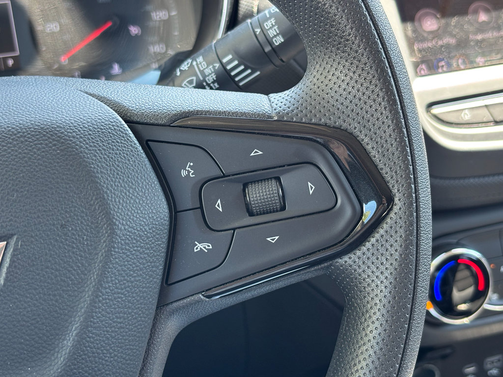 Used 2023 Chevrolet TrailBlazer LT FWD image 19