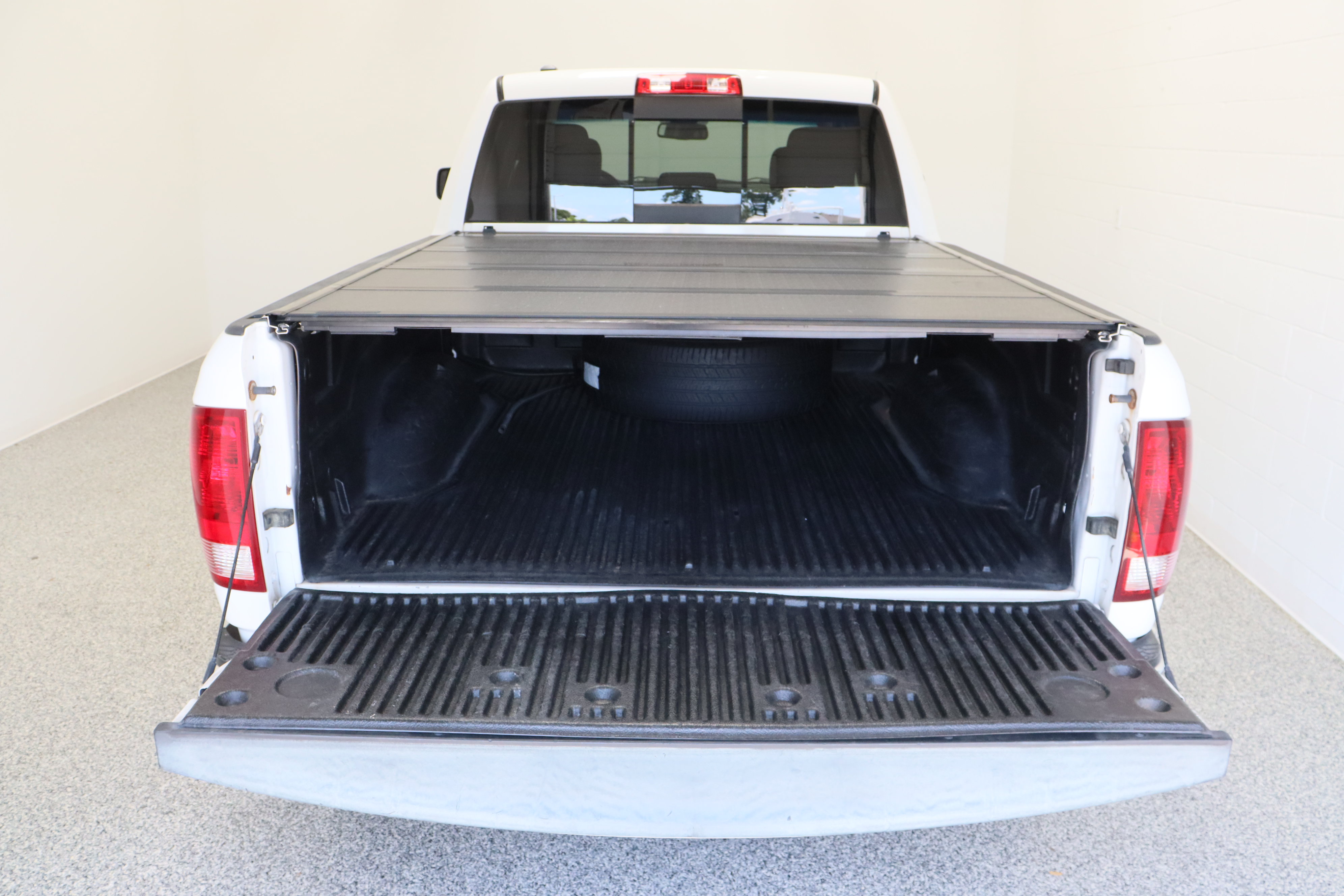 Used 2016 RAM 1500 Big Horn RWD image 29