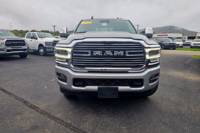 Used 2024 RAM 2500 Laramie w/ Safety Group AWD/4WD image 2