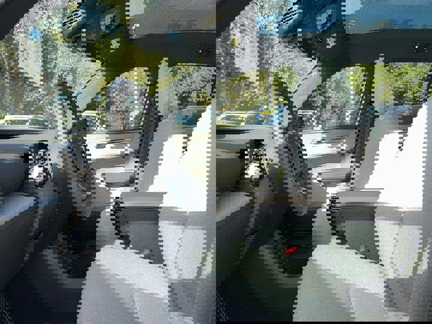 Used 2025 Volvo EX30 Ultra w/ Protection Package Premier image 12