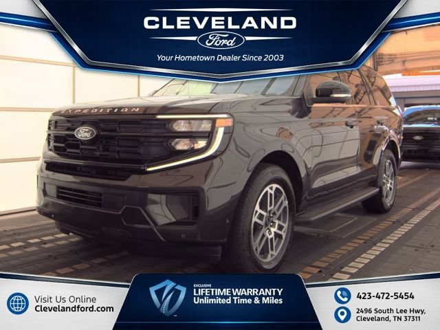 Used 2025 Ford Expedition Active RWD image 1