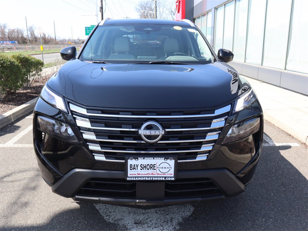 Certified 2025 Nissan Rogue SV w/ SV Premium Package image 5