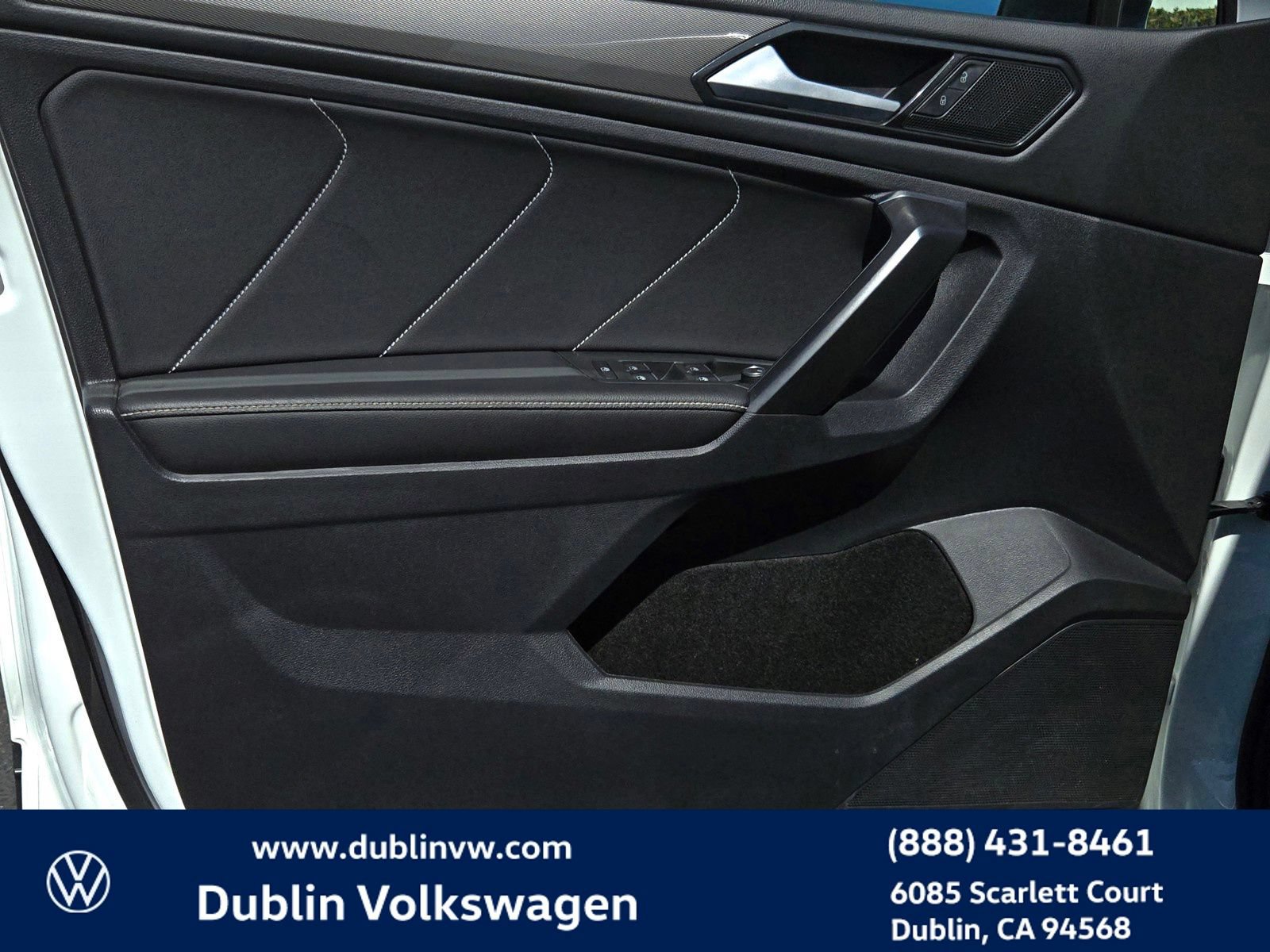 Certified 2023 Volkswagen Tiguan SE FWD image 10