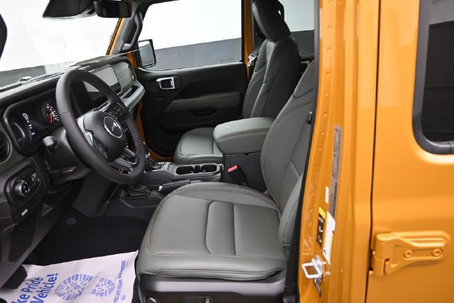 New 2026 Jeep Gladiator Mojave AWD/4WD image 10
