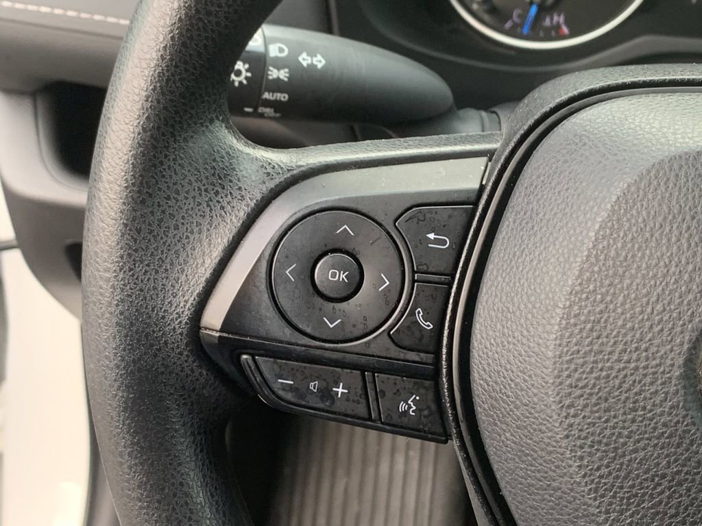 Used 2022 Toyota RAV4 XLE image 26