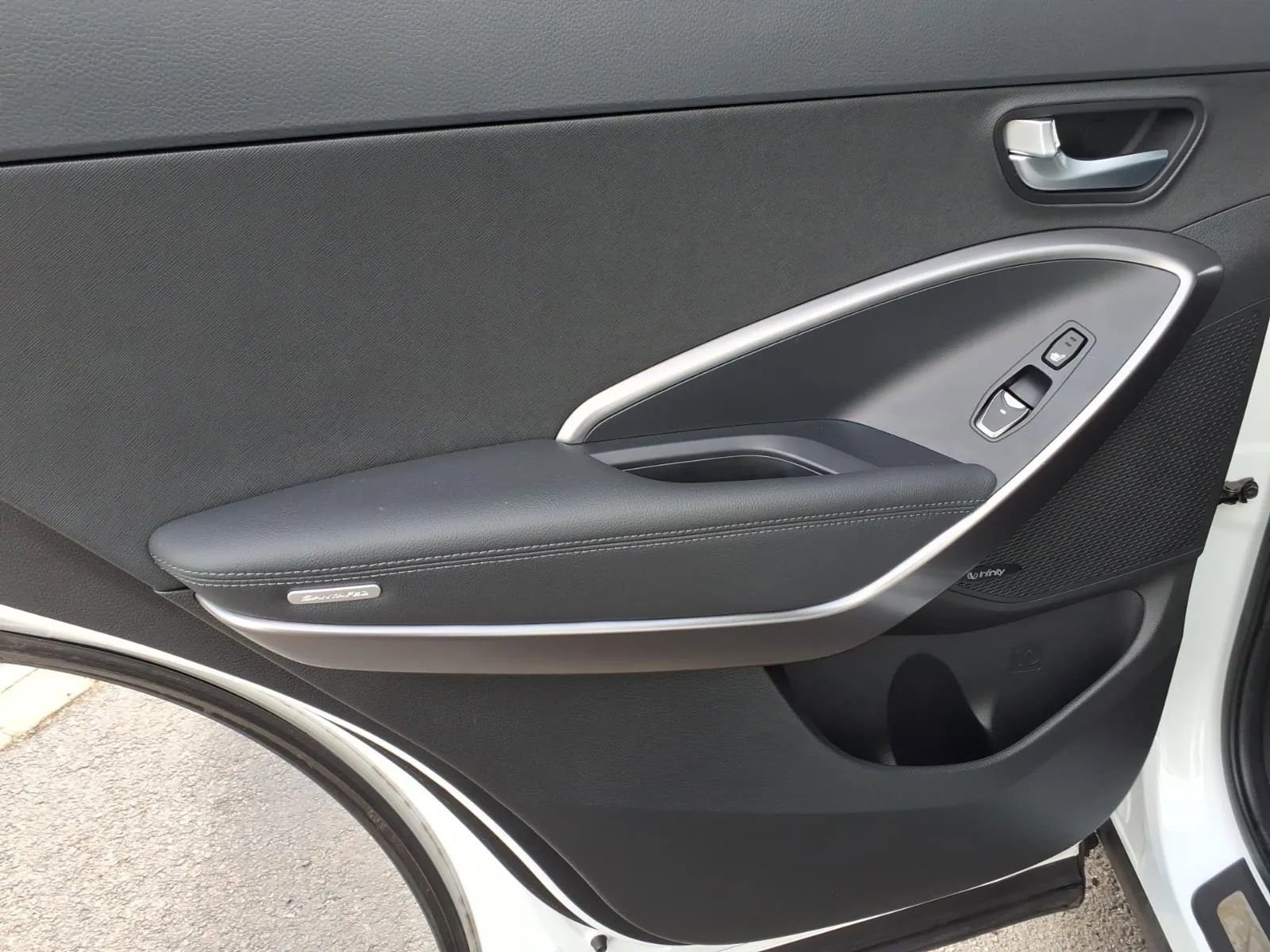 Used 2018 Hyundai Santa Fe Sport w/ 2.0T Ultimate Tech Package 05 image 21