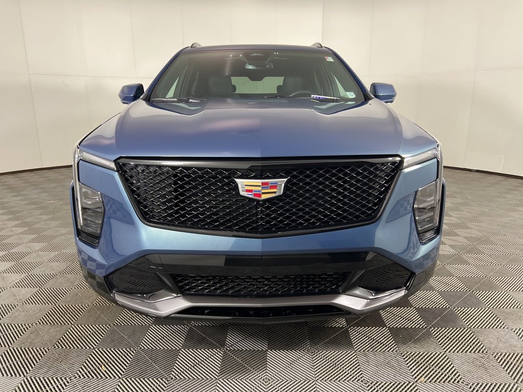 Used 2025 Cadillac XT4 Sport w/ Cold Weather Package image 14