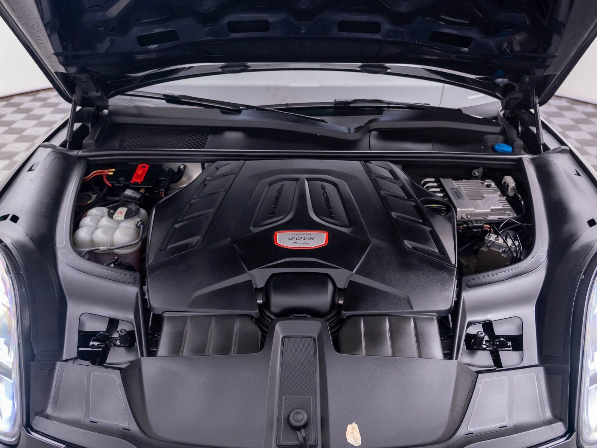 Certified 2019 Porsche Cayenne Turbo AWD/4WD image 33