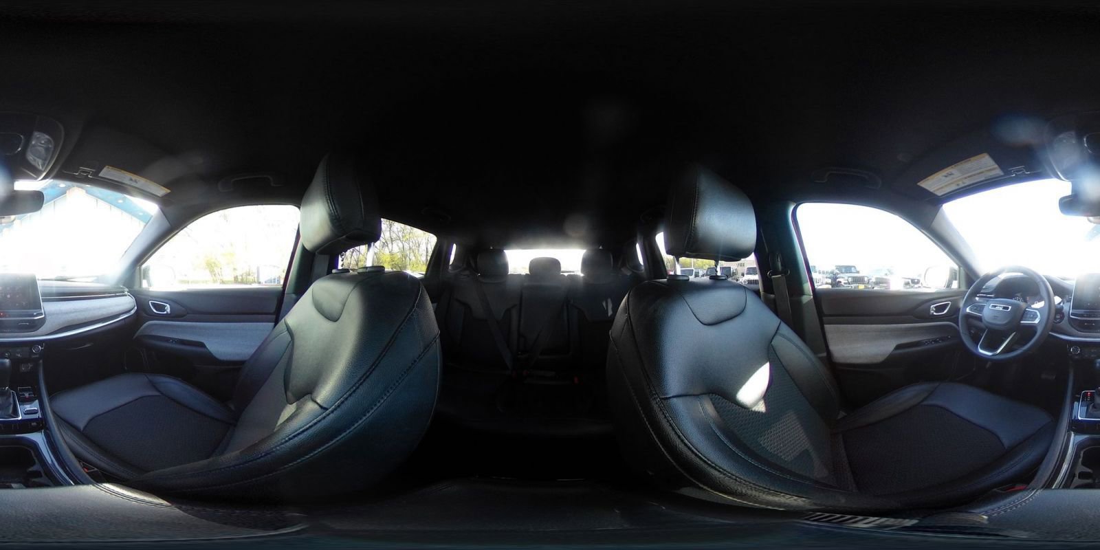 Used 2025 Jeep Compass Latitude image 41