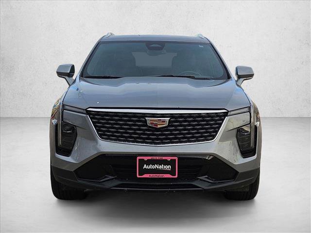 Used 2024 Cadillac XT4 Premium Luxury image 2