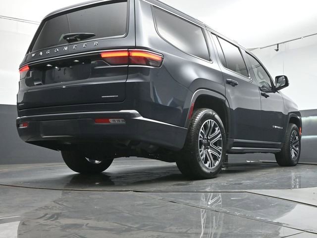 Used 2022 Jeep Wagoneer Series III w/ Flexible Seating Group image 38