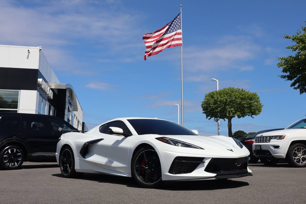 Used 2022 Chevrolet Corvette Stingray Coupe RWD image 3