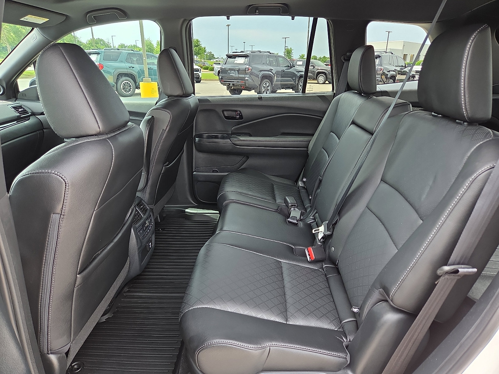 Used 2023 Honda Passport Elite image 10