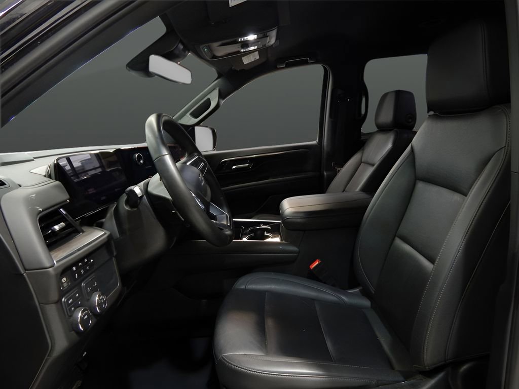 Used 2025 Chevrolet Suburban Z71 AWD/4WD image 20