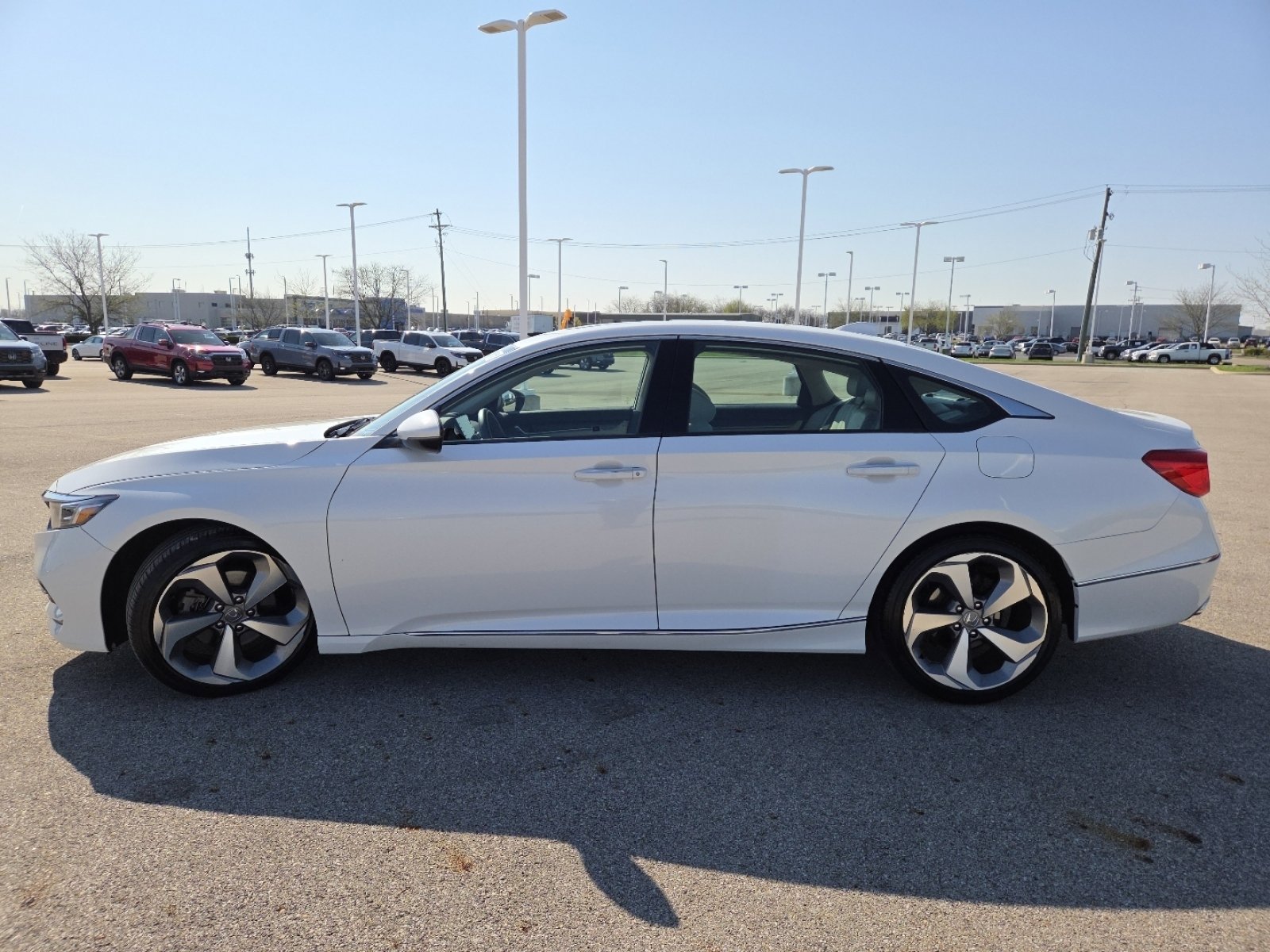 Used 2018 Honda Accord Touring image 15