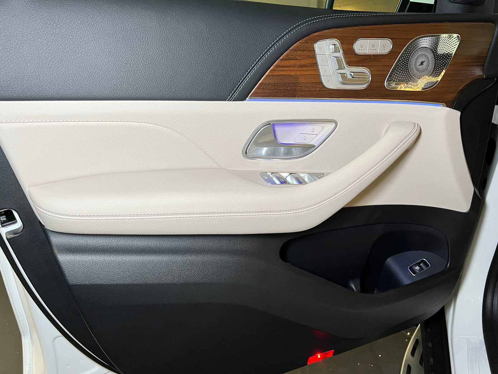 New 2025 Mercedes-Benz GLS 580 4MATIC image 19