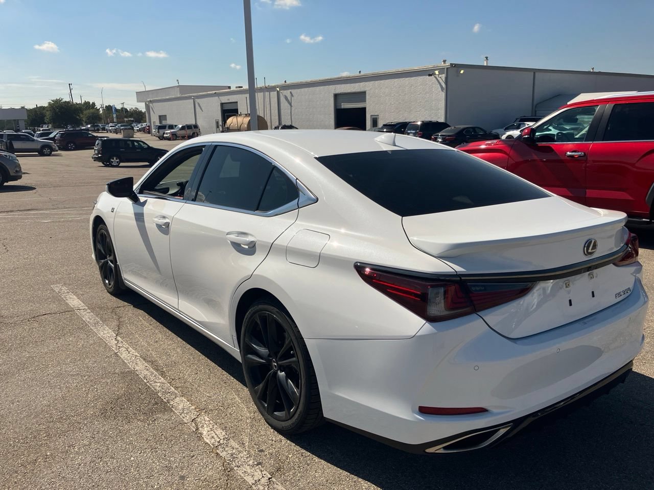 Used 2023 Lexus ES 350 F Sport w/ Accessory Package (Z2) FWD image 6