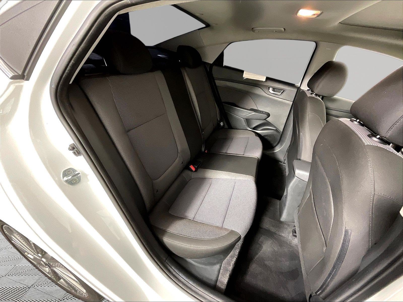 Used 2022 Hyundai Accent Limited FWD image 23
