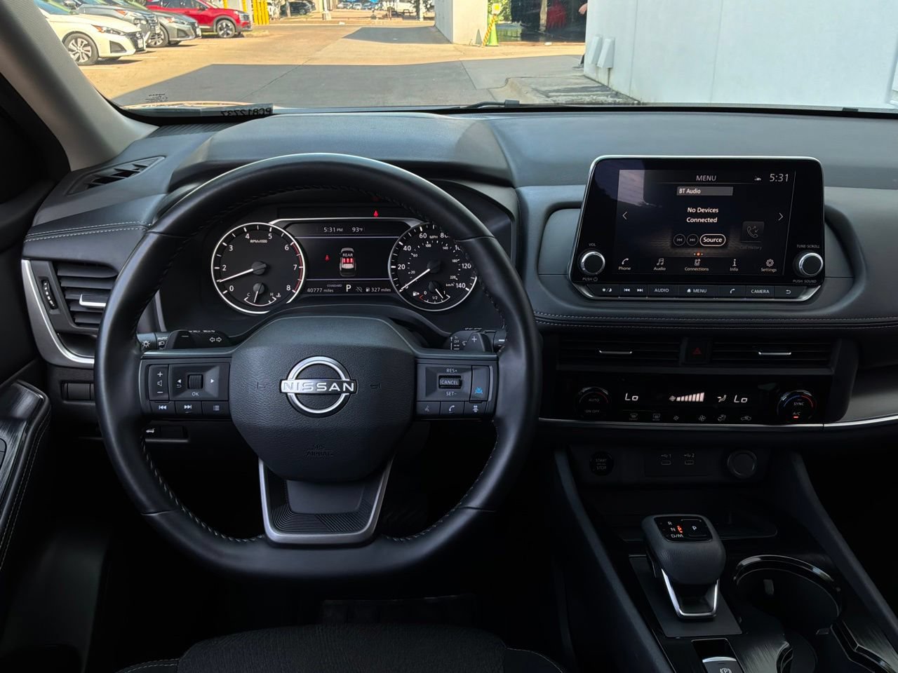 Used 2025 Nissan Rogue SV FWD image 14