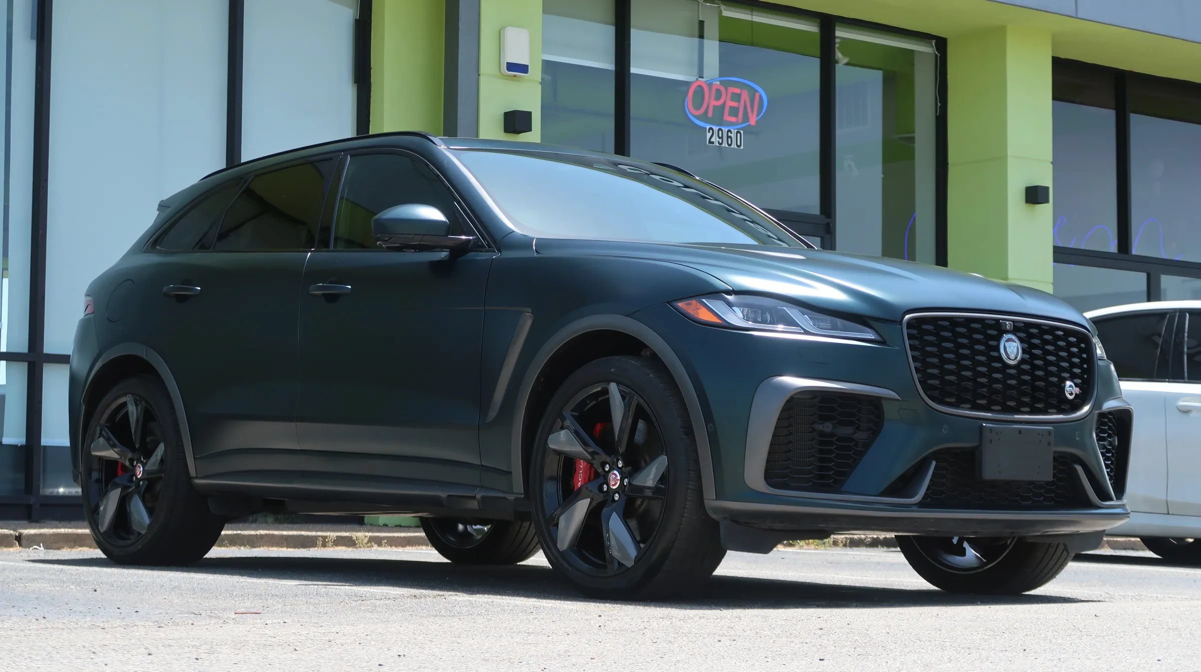 Used 2022 Jaguar F-PACE SVR AWD/4WD image 6