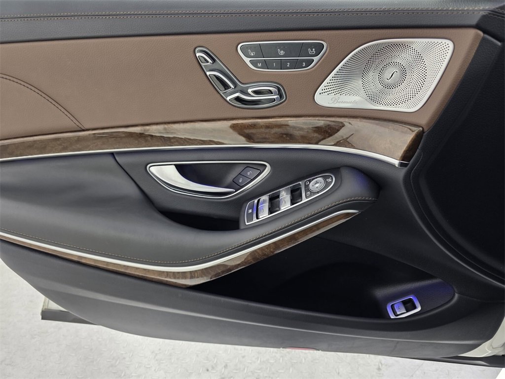 Used 2016 Mercedes-Benz S 550 Sedan image 25