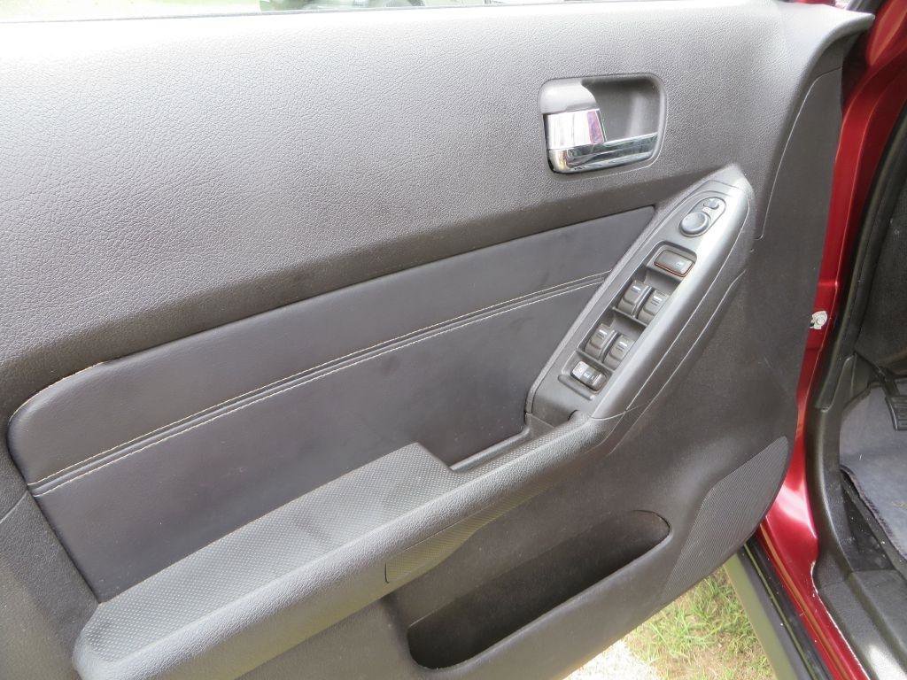 Used 2010 HUMMER H3T w/ Appearance Package image 9