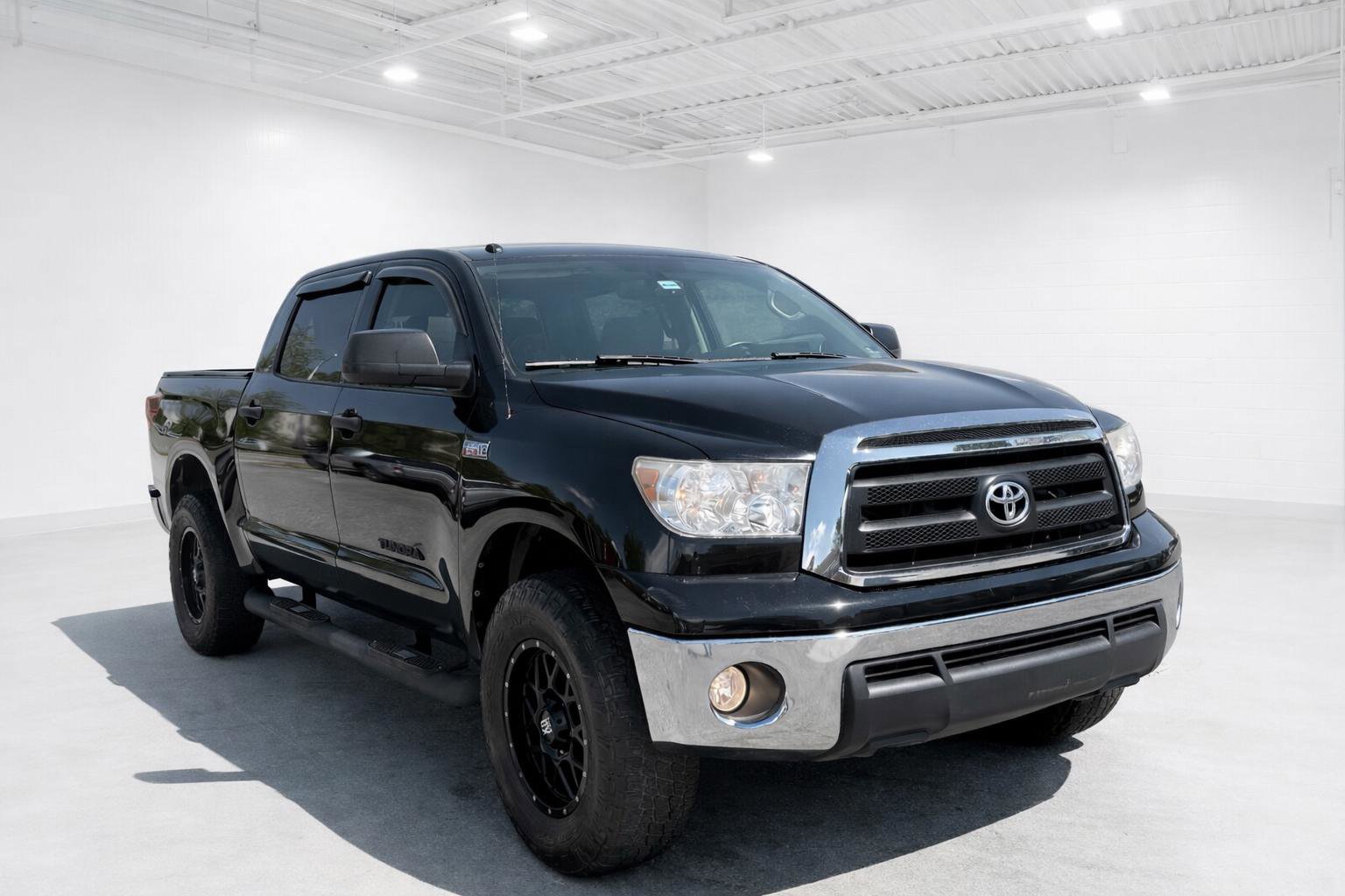 Used 2012 Toyota Tundra 4x4 CrewMax w/ TRD Off-Road Pkg image 5