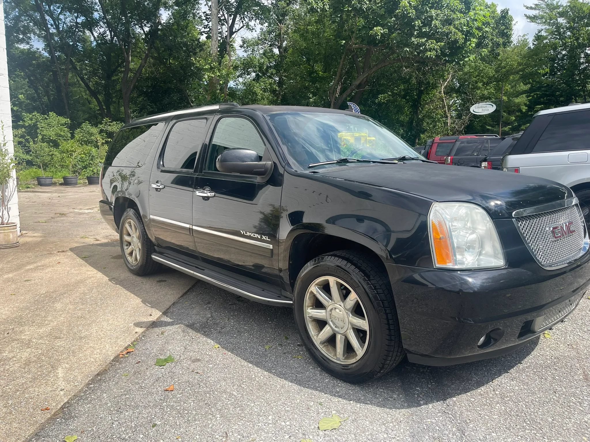 Used 2013 GMC Yukon XL Denali AWD/4WD image 4