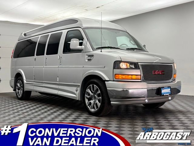 Used 2022 GMC Savana 2500 Extended w/ Enhanced Convenience Package RWD image 1