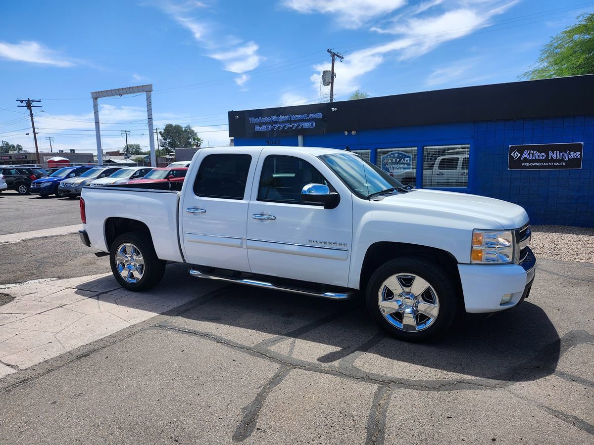 Used 2011 Chevrolet Silverado 1500 LT w/ Regional Value Package image 8