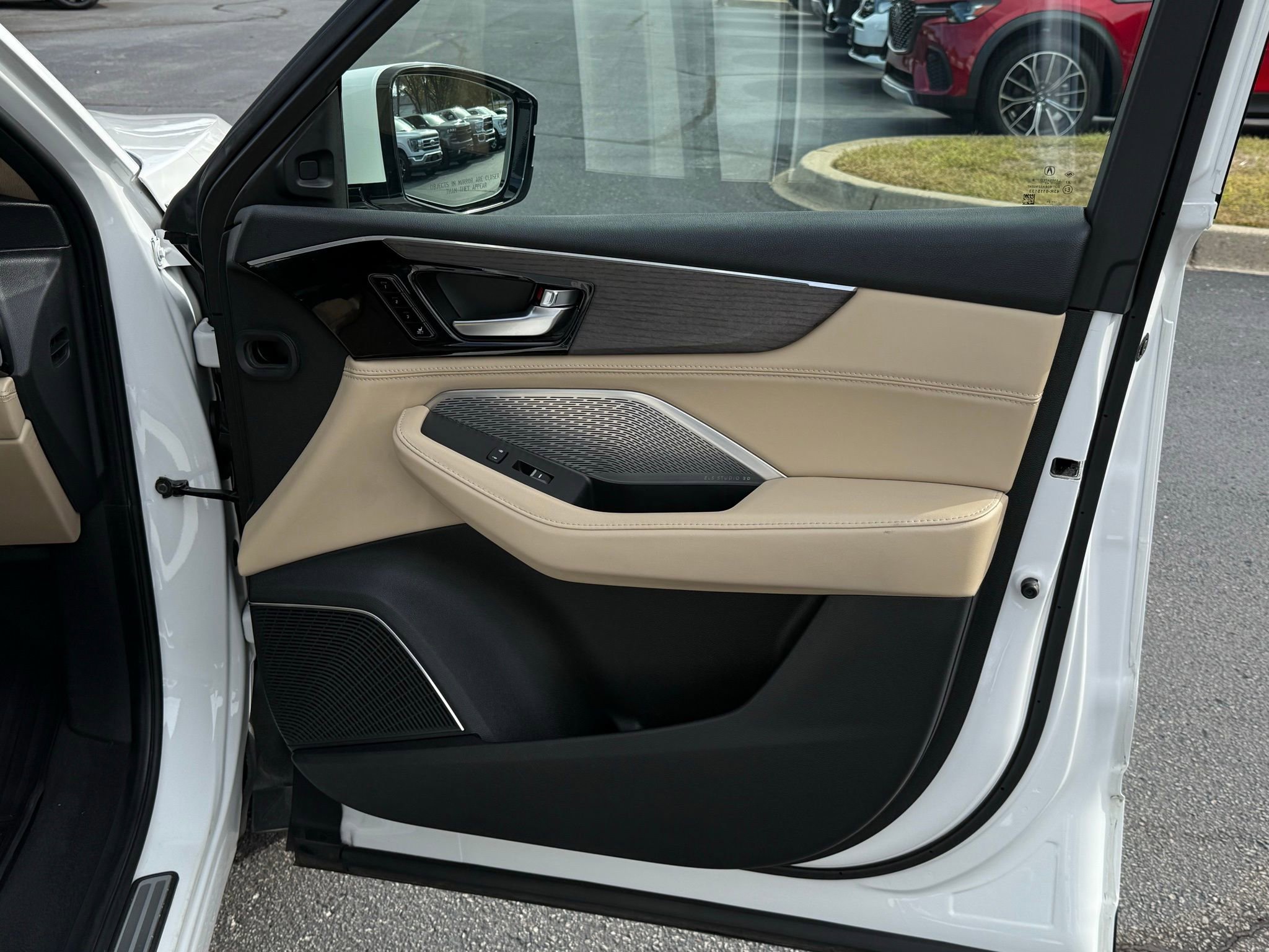 Used 2022 Acura MDX SH-AWD w/ Advance Package image 13