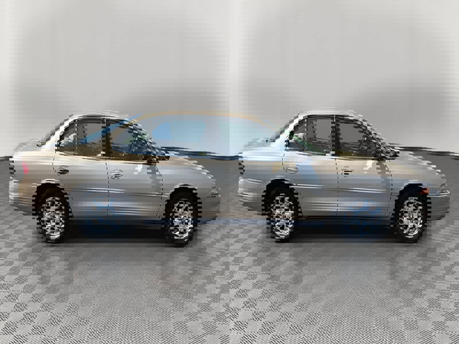 Used 2001 Oldsmobile Intrigue GX w/ Driver Control Pkg image 2