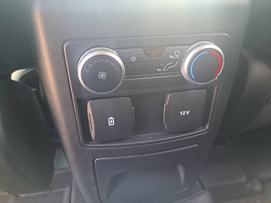 Used 2022 Ford Explorer XLT w/ Equipment Group 202A AWD/4WD image 27