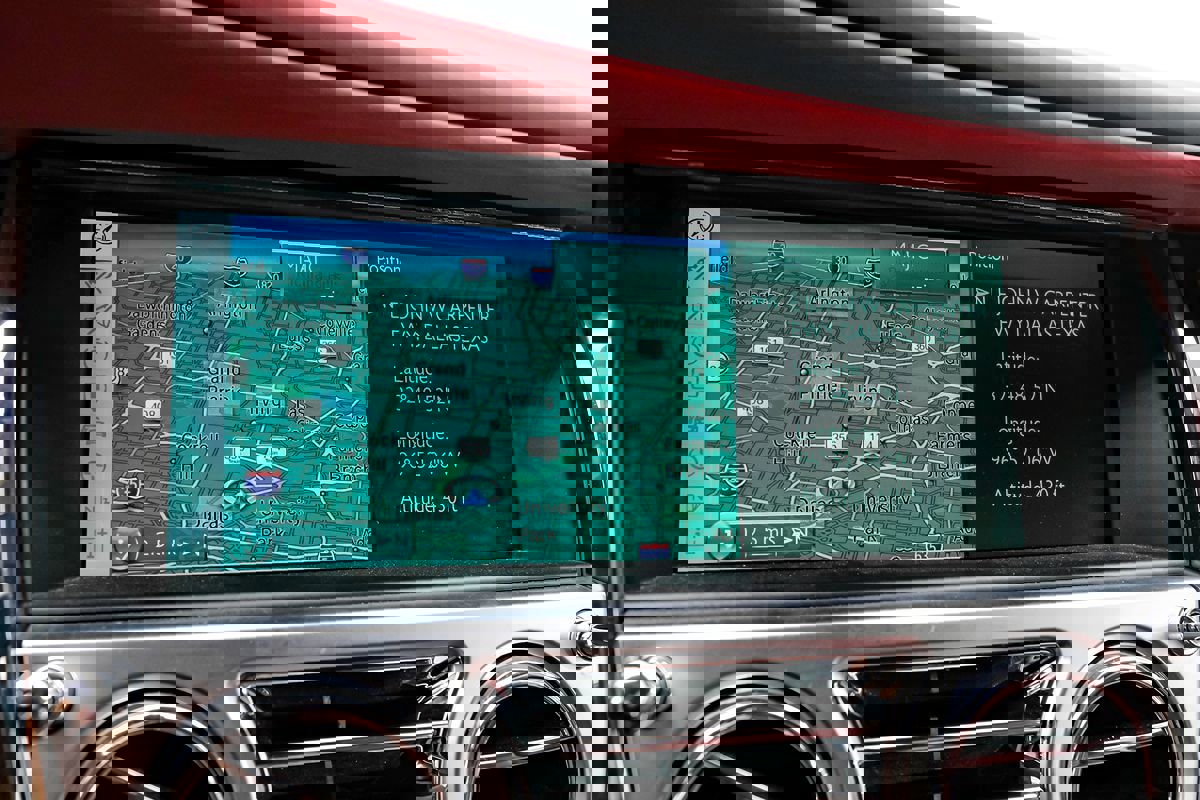 Used 2016 Rolls-Royce Dawn image 21