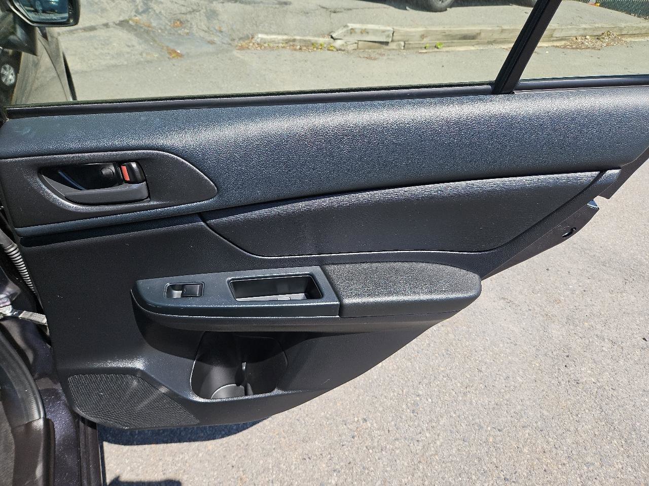 Used 2014 Subaru Impreza 2.0i AWD/4WD image 17
