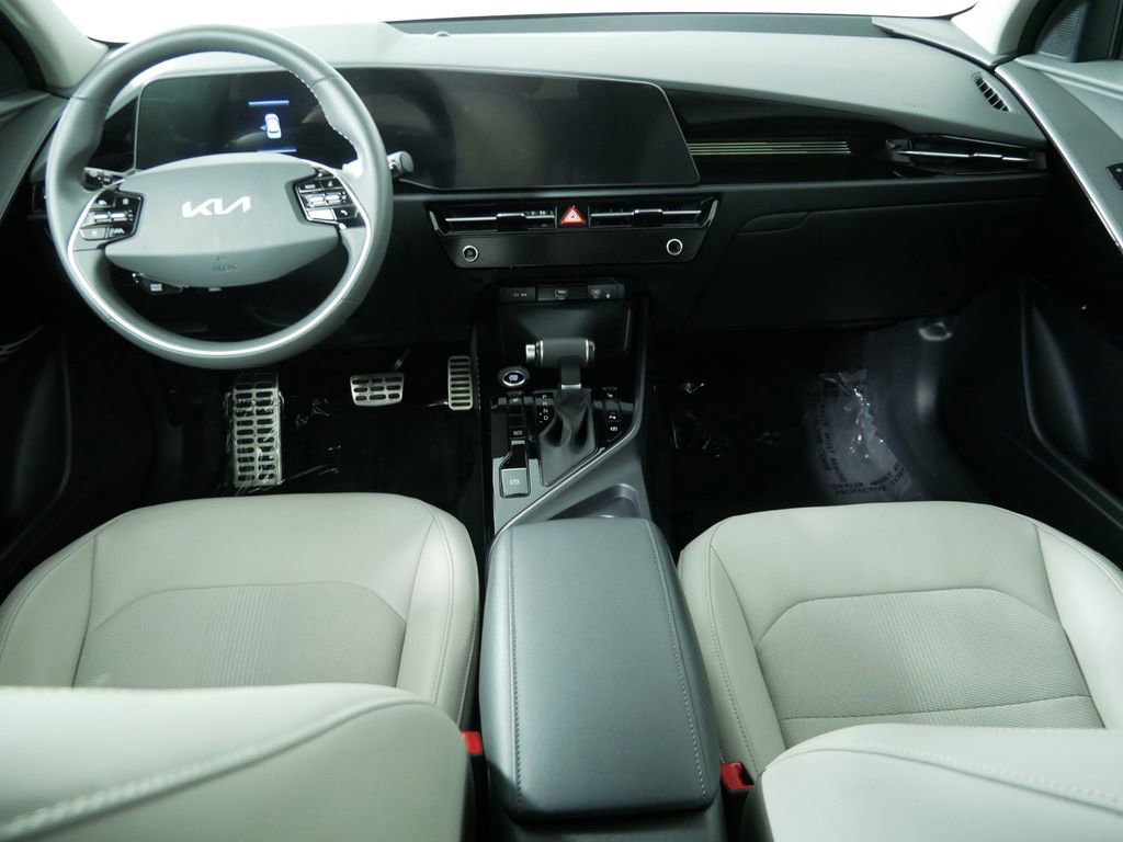 Certified 2023 Kia Niro EX Touring FWD image 19