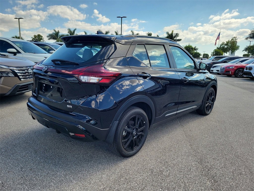 Used 2024 Nissan Kicks SR w/ SR Premium Package image 4