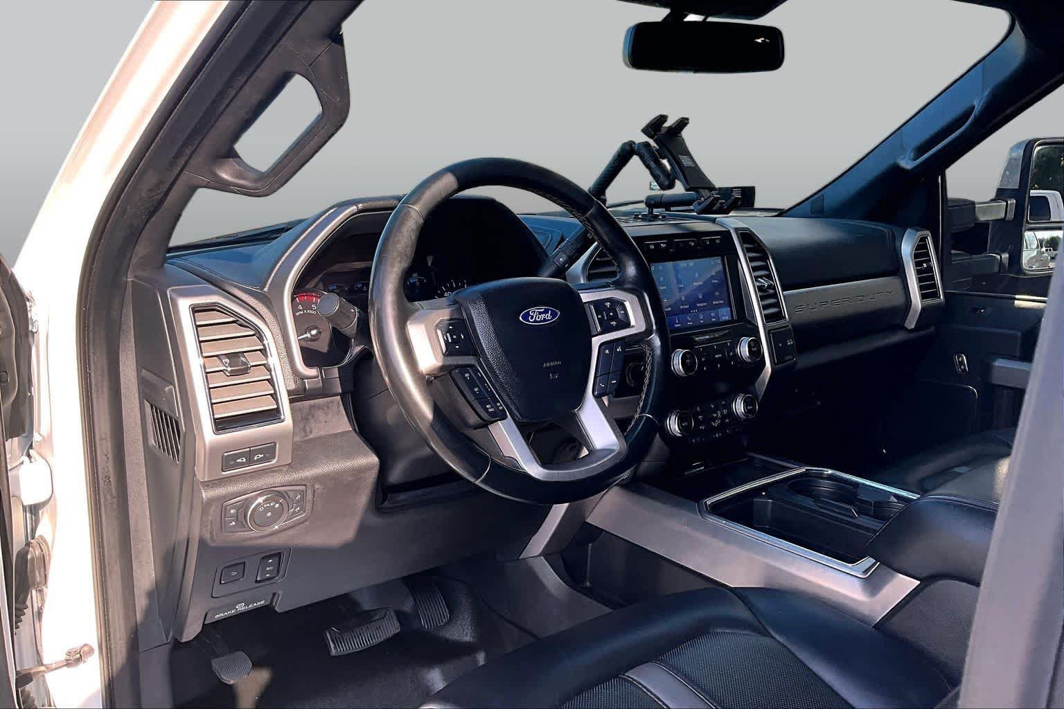 Used 2021 Ford F350 Platinum AWD/4WD image 18