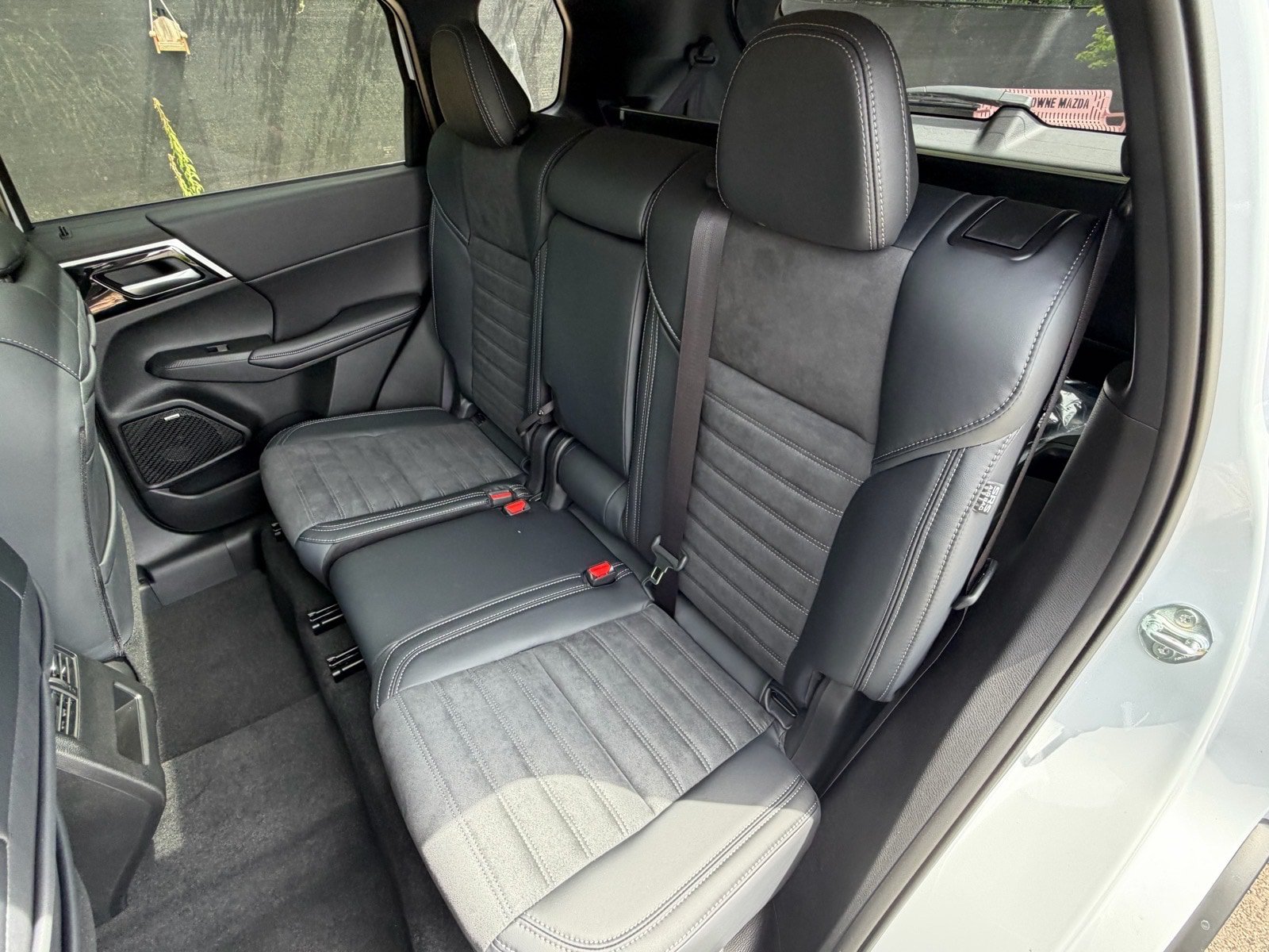 New 2026 Mitsubishi Outlander AWD image 19