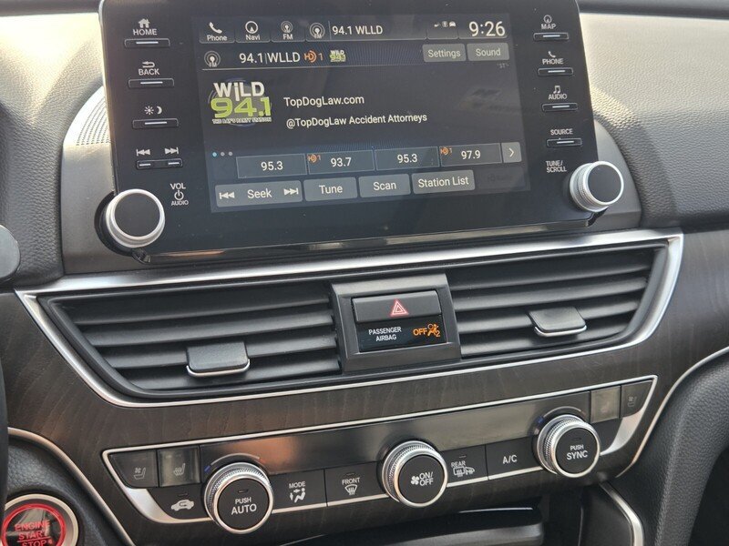 Used 2020 Honda Accord Touring image 26