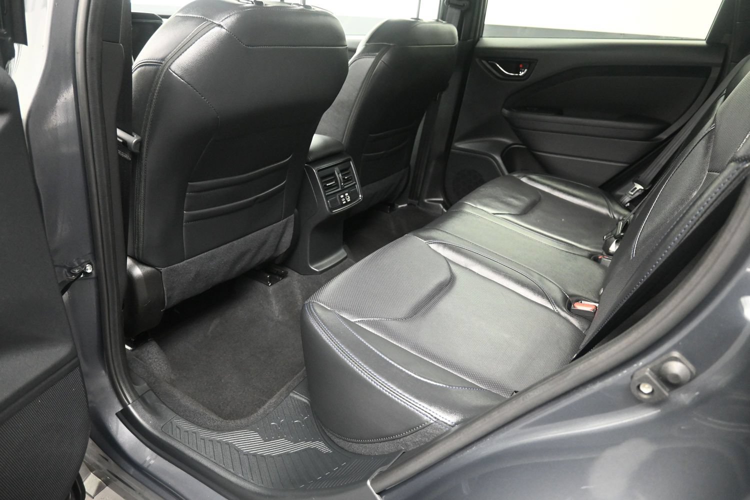 Used 2025 Subaru Forester Limited AWD/4WD image 18