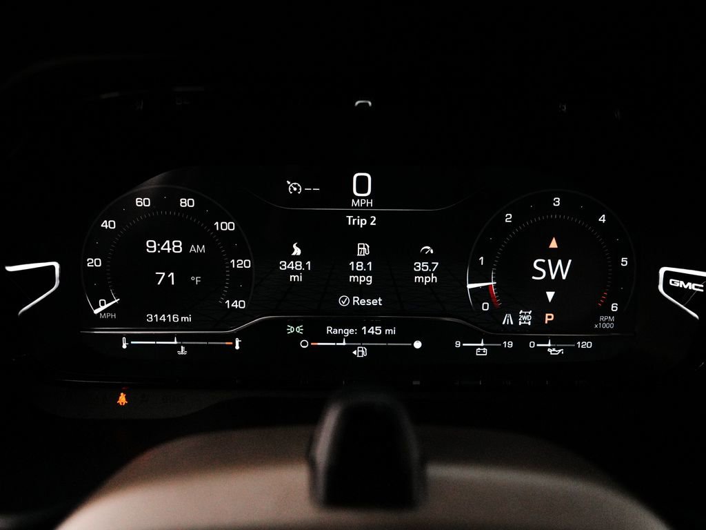 Used 2024 GMC Yukon XL Denali w/ Advanced Technology Package image 17