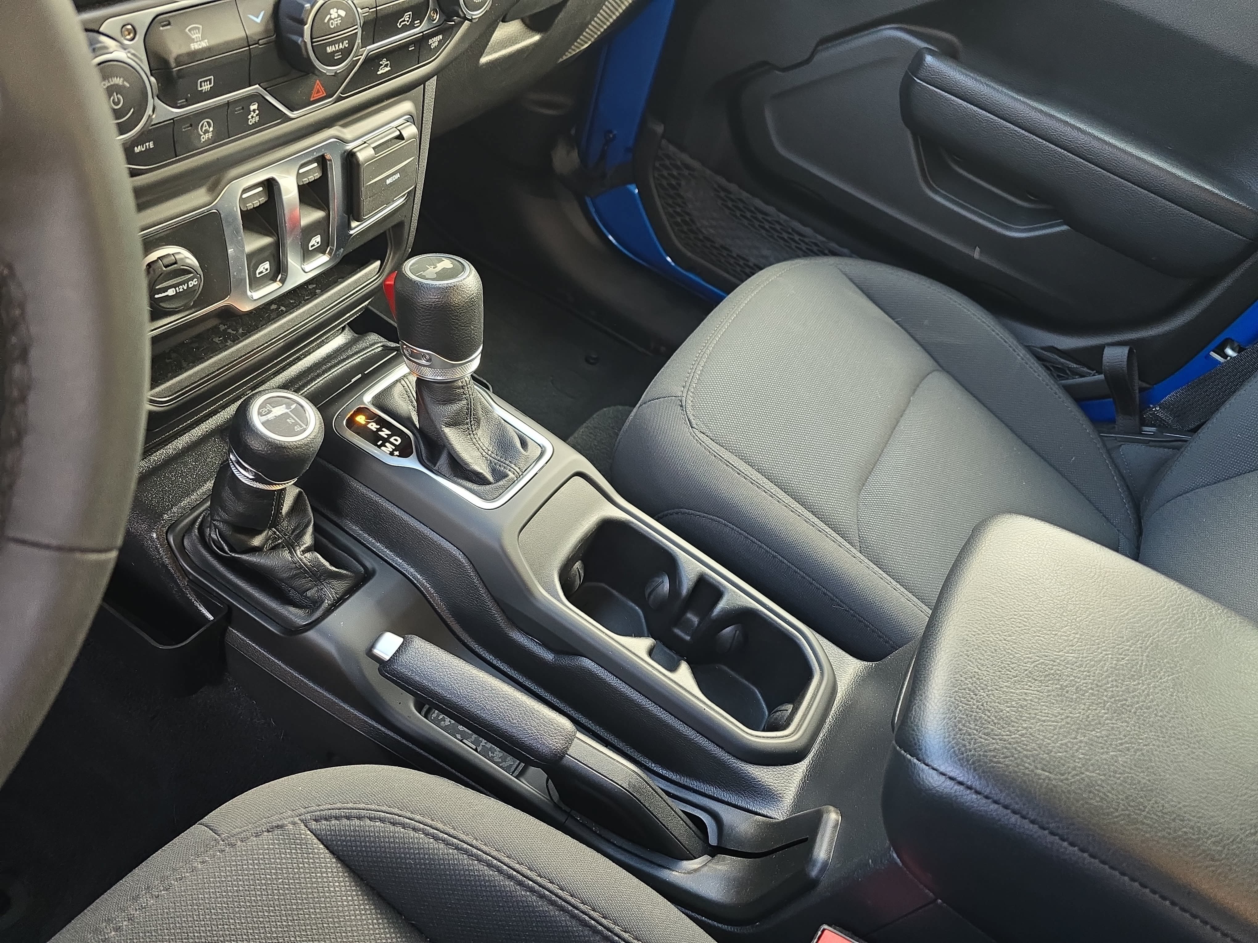 Used 2023 Jeep Wrangler Sport AWD/4WD image 24