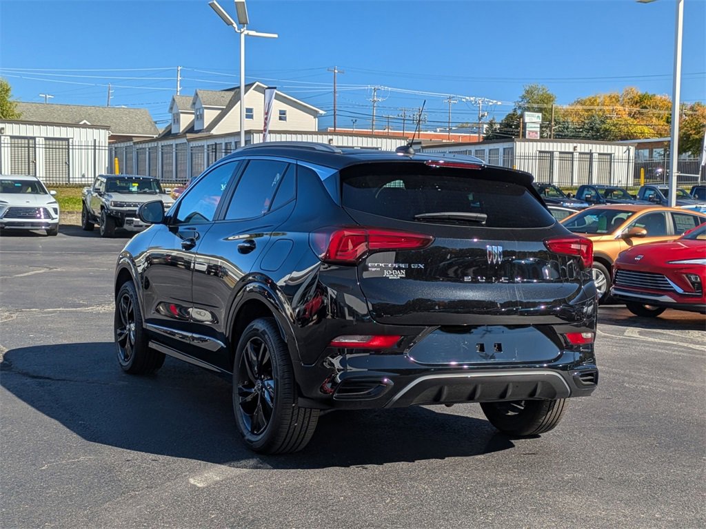 New 2025 Buick Encore GX Sport Touring image 6