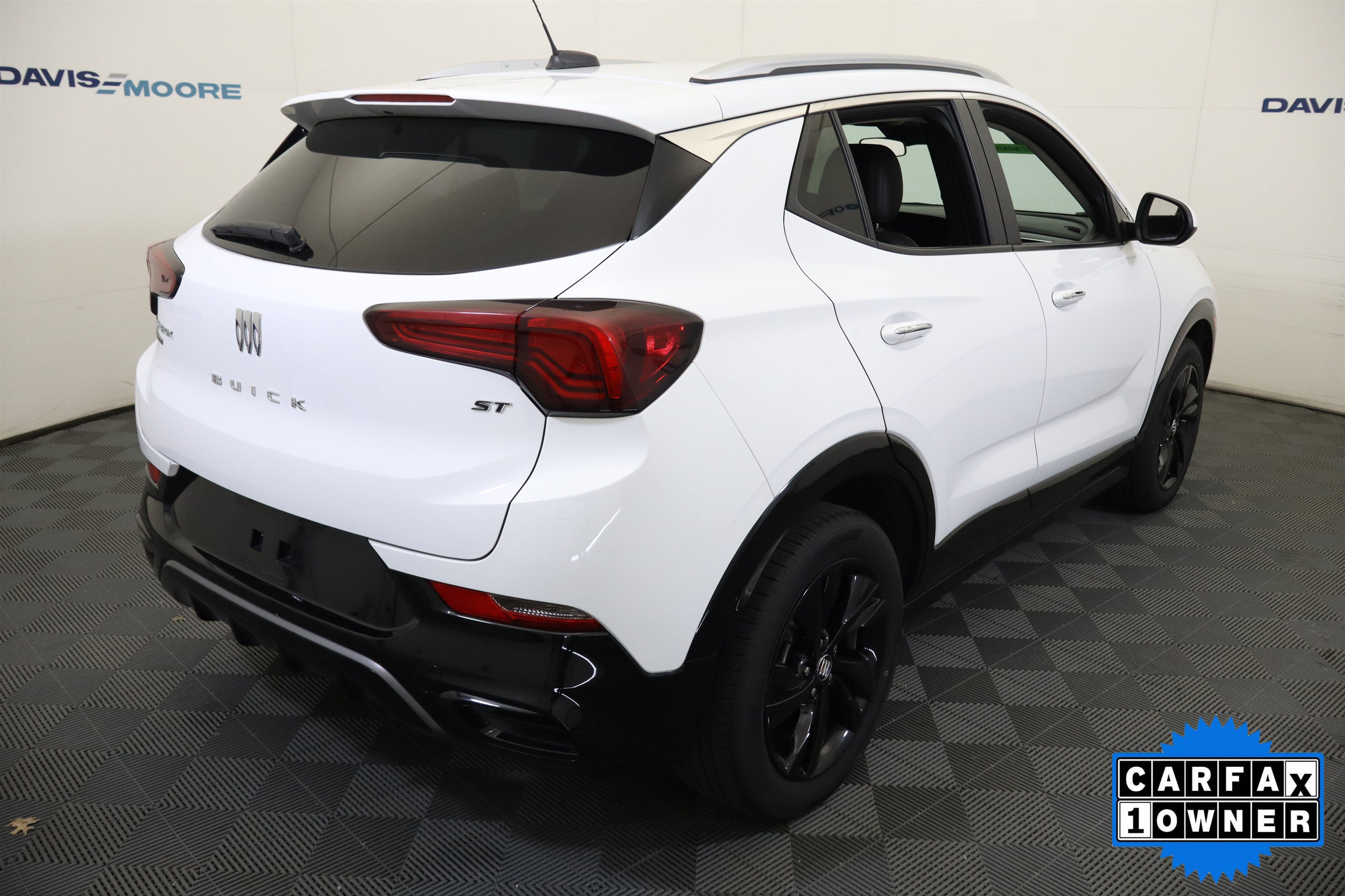 Used 2024 Buick Encore GX Sport Touring FWD image 6