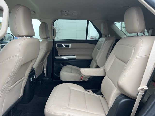 Used 2022 Ford Explorer XLT w/ Equipment Group 202A image 18