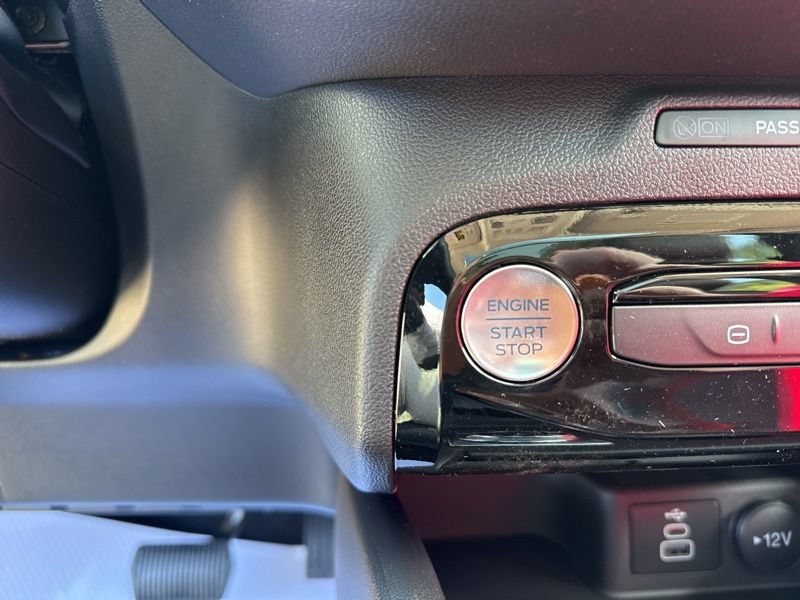 New 2025 Ford Escape SE FWD image 29