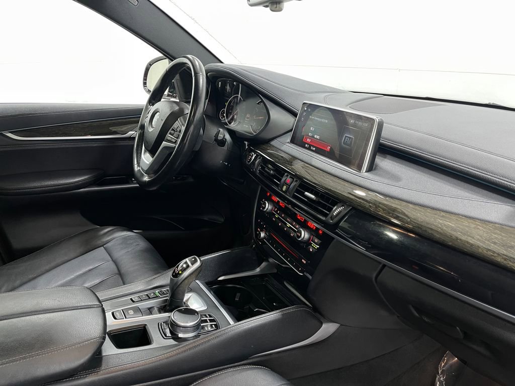 Used 2019 BMW X6 xDrive35i w/ Executive Package image 21