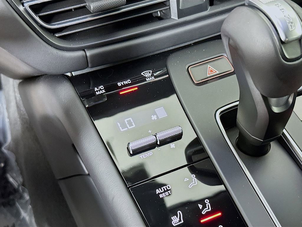 New 2025 Porsche Macan S image 18