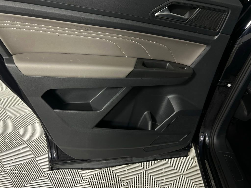 Used 2023 Volkswagen Atlas SEL image 30